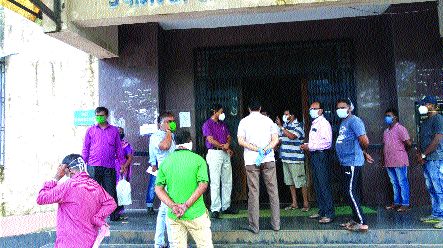 Vacancies will be filled in the district hospital | जिल्हा रुग्णालयात रिक्त पदे भरणार Vacancies will be filled in the district hospital | जिल्हा रुग्णालयात रिक्त पदे भरणार