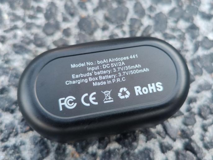 Big Fraud! indian company boat is selling earphones with made in prc tag of china | भारतीयांची घोर फसवणूक! Made in PRC लिहून चिनी उत्पादने विकताहेत 'स्वदेशी' कंपन्या Big Fraud! indian company boat is selling earphones with made in prc tag of china | भारतीयांची घोर फसवणूक! Made in PRC लिहून चिनी उत्पादने विकताहेत 'स्वदेशी' कंपन्या