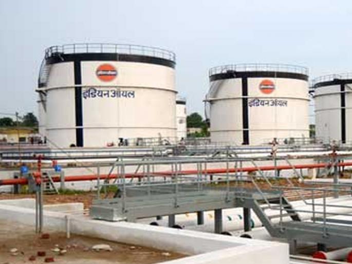 50 percent of petroleum workers finishes 100 percent of the work | ५० टक्के पेट्रोलियम कर्मचारी करतात १०० टक्के काम 50 percent of petroleum workers finishes 100 percent of the work | ५० टक्के पेट्रोलियम कर्मचारी करतात १०० टक्के काम