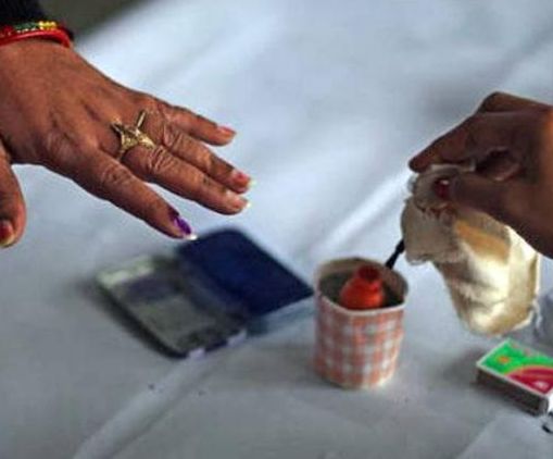 Challenge all parties in choosing the right candidate | योग्य उमेदवार निवडण्याचे सर्वच पक्षश्रेष्ठींपुढे आव्हान Challenge all parties in choosing the right candidate | योग्य उमेदवार निवडण्याचे सर्वच पक्षश्रेष्ठींपुढे आव्हान