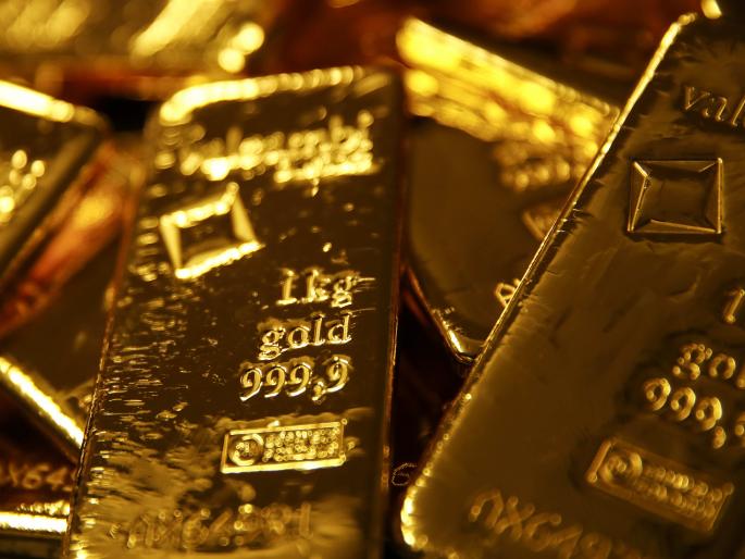 gold rates sets new record; Futures market highs hrb | सोन्याच्या किंमतीने नोंदविले नवे रेकॉर्ड; वायदा बाजारात उच्चांक gold rates sets new record; Futures market highs hrb | सोन्याच्या किंमतीने नोंदविले नवे रेकॉर्ड; वायदा बाजारात उच्चांक