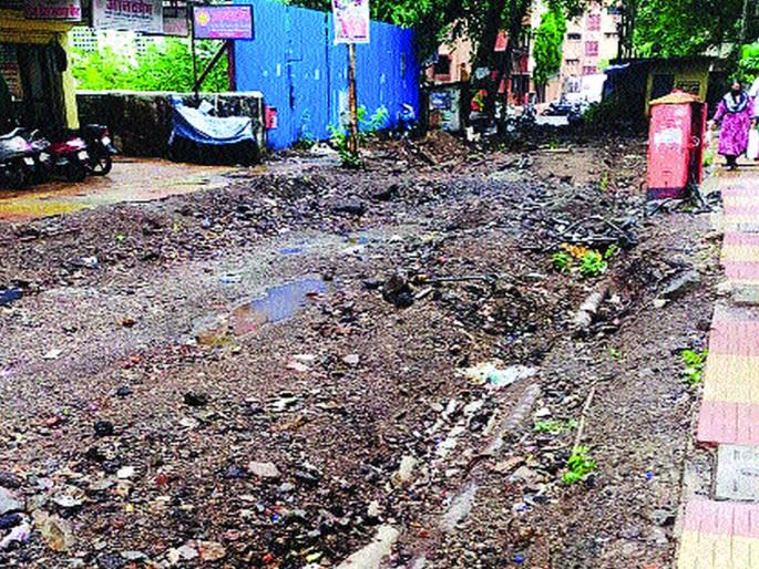 Fear of disease due to partial road works! | रस्त्यांच्या अर्धवट कामांमुळे रोगराईची भीती! Fear of disease due to partial road works! | रस्त्यांच्या अर्धवट कामांमुळे रोगराईची भीती!