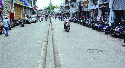 In Dombivali, the rule of 'homogeneity' was broken | डोंबिवलीत ‘समविषम’चा नियम धुडकावला In Dombivali, the rule of 'homogeneity' was broken | डोंबिवलीत ‘समविषम’चा नियम धुडकावला