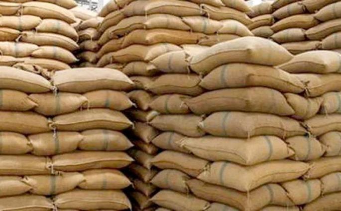 Shocking! Improper import of grain from Madhya Pradesh to Tumsar taluka | धक्कादायक! मध्यप्रदेशातील धानाची नियमबाह्य तुमसर तालुक्यात आयात Shocking! Improper import of grain from Madhya Pradesh to Tumsar taluka | धक्कादायक! मध्यप्रदेशातील धानाची नियमबाह्य तुमसर तालुक्यात आयात