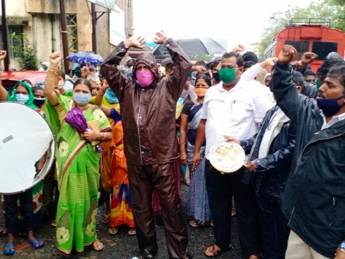 Start bus service ... vanchit bahujan aaghadi ‘Duffy’ to remove lockdown in thane | बससेवा सुरू करा... लॉकडाऊन हटवण्यासाठी  वंचितने वाजवली ‘डफली’  