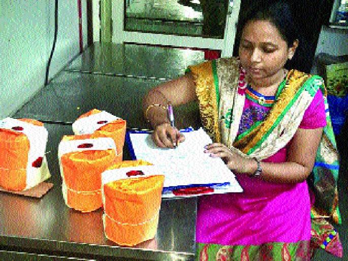 Professional runs for FDA registration | एफडीए नोंदणीसाठी व्यावसायिक धावले