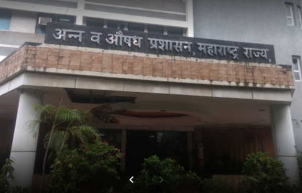 Food safety lessons provided by FDA to catering professionals in Mumbai | मुंबईतील कॅटरिंंग व्यावसायिकांना एफडीएने दिले अन्नसुरक्षेचे धडे; ‘इट राइट इंडिया’ मिशन Food safety lessons provided by FDA to catering professionals in Mumbai | मुंबईतील कॅटरिंंग व्यावसायिकांना एफडीएने दिले अन्नसुरक्षेचे धडे; ‘इट राइट इंडिया’ मिशन