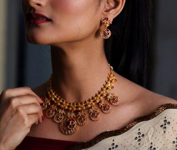 Hallmarks mandatory from June 1 in 288 districts across the country; HUID number important | देशात एकूण २८८ जिल्ह्यांमध्ये हॉलमार्क १ जूनपासून बंधनकारक; एचयूआयडी क्रमांक महत्त्वाचा Hallmarks mandatory from June 1 in 288 districts across the country; HUID number important | देशात एकूण २८८ जिल्ह्यांमध्ये हॉलमार्क १ जूनपासून बंधनकारक; एचयूआयडी क्रमांक महत्त्वाचा