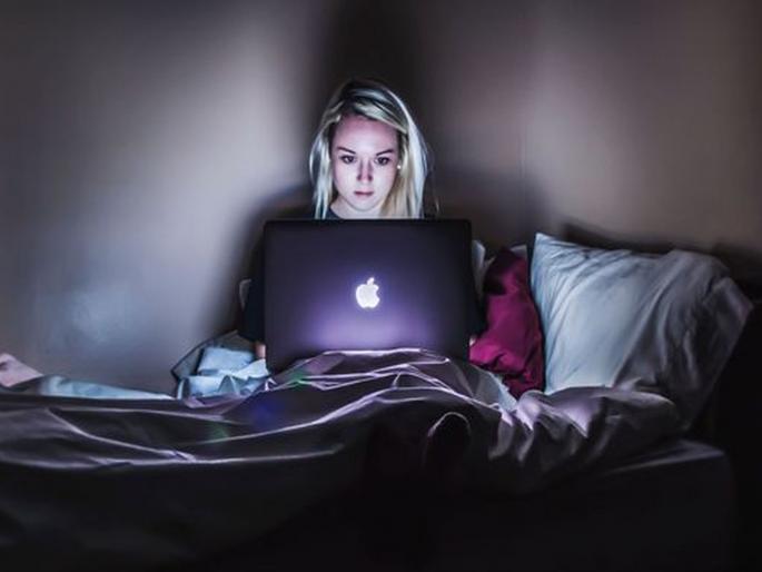 14 year old student was sending porn clips to principal, teacher and girls of Pune | गंमत म्हणून मुख्याध्यापक, शिक्षिका, मुलींना पॉर्न क्लिप पाठवत होता; पुण्यातील प्रकार 14 year old student was sending porn clips to principal, teacher and girls of Pune | गंमत म्हणून मुख्याध्यापक, शिक्षिका, मुलींना पॉर्न क्लिप पाठवत होता; पुण्यातील प्रकार