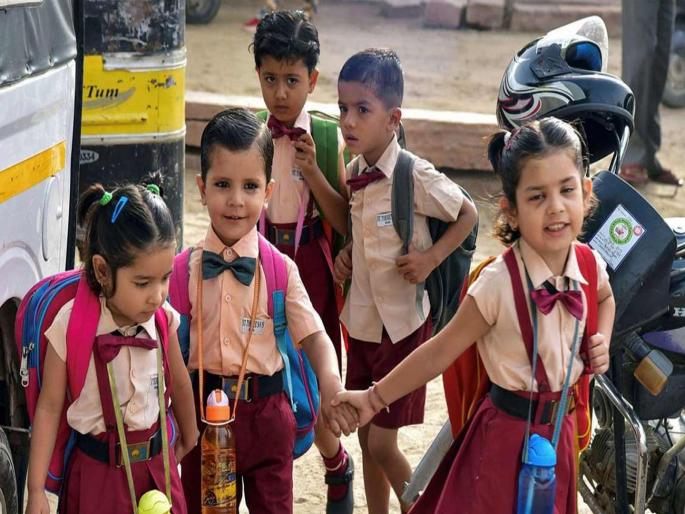 Financial dilemma of 23,000 English schools in the state | राज्यातील २३ हजार इंग्रजी शाळांची आर्थिक कोंडी