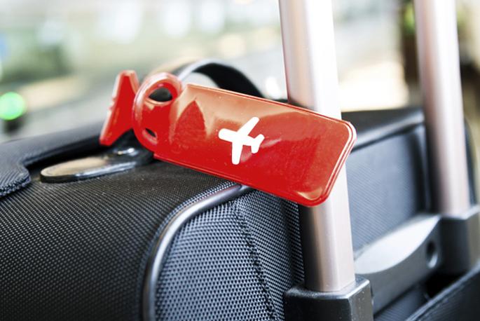 Do these five things immediate if you lost your baggage at airport | विमानतळावर सामान हरवू शकतं. ते परत मिळवण्यासाठी या पाच गोष्टी लक्षात ठेवा! Do these five things immediate if you lost your baggage at airport | विमानतळावर सामान हरवू शकतं. ते परत मिळवण्यासाठी या पाच गोष्टी लक्षात ठेवा!