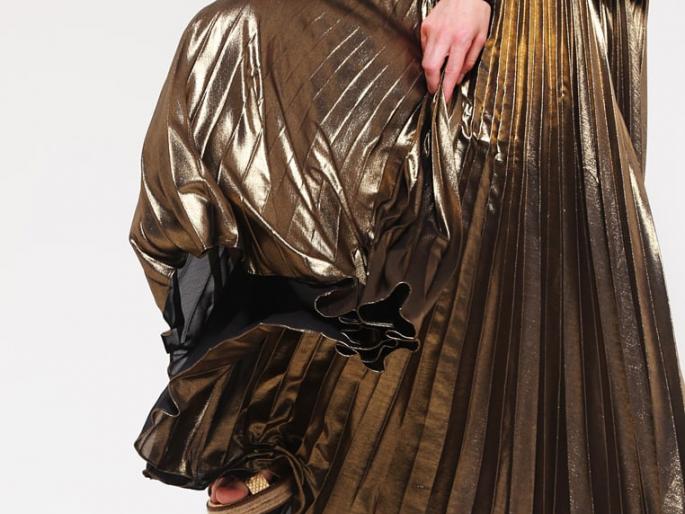 Skirt for ever ! | स्कर्टची फॅशन कधीच कालबाह्य होणार नाही! स्कर्टचा इतिहास हेच तर सांगतो .