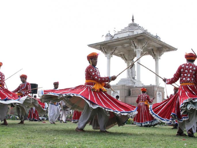 Many festivals celebrate in the winter from east to west. in India. Decide where you want to go! | पूर्वेपासून पश्चिमेपर्यंत हिवाळ्यात साजरे होतात अनेक महोत्सव. तुम्हाला कुठे जायचं ते ठरवा! Many festivals celebrate in the winter from east to west. in India. Decide where you want to go! | पूर्वेपासून पश्चिमेपर्यंत हिवाळ्यात साजरे होतात अनेक महोत्सव. तुम्हाला कुठे जायचं ते ठरवा!