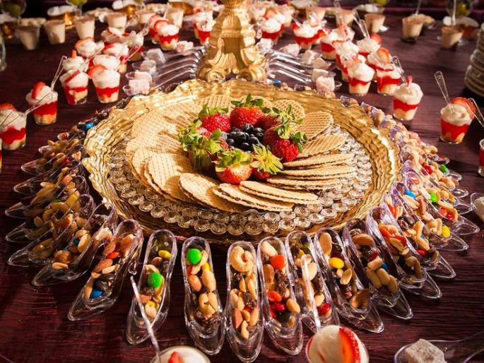  Want to have something special in wedding menu ? Try this! | लग्नातला मेन्यू हटके हवाय मग बदलेला मेन्यू ट्रेण्ड  माहिती असायलाच हवा!