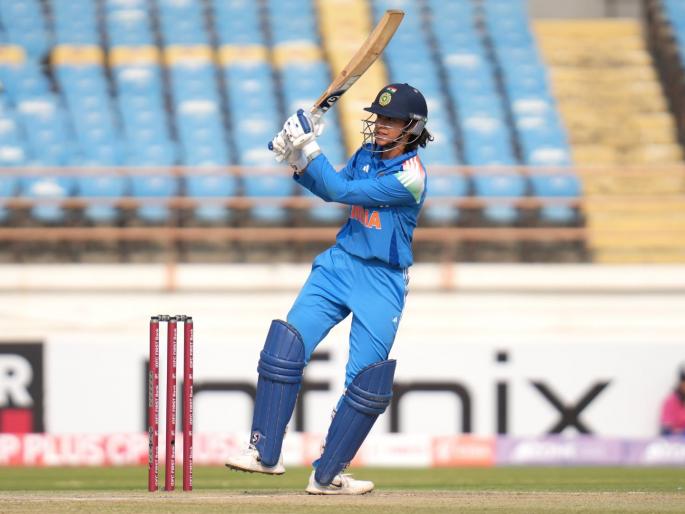 IND W vs IRE W 1st ODI Smriti Mandhana Becomes Second Indian Batter To Reach 4000 Runs In W ODIs | Smriti Mandhana ची फिफ्टी हुकली; पण स्फोटक खेळीसह साधला ४००० प्लसचा मोठा डाव