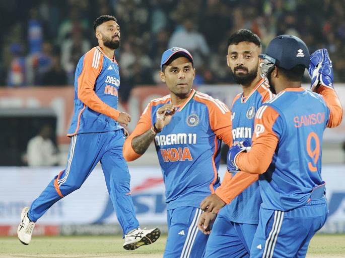 India vs England 3rd T20I Varun Chakravarthy becomes the third Indian bowler to take multiple five-wicket hauls in T20I history | Varun Chakravarthy Record : वरुण चक्रवर्तीचा 'पंजा'! दुसऱ्यांदा साधला अर्धा संघ तंबूत धाडण्याचा डाव
