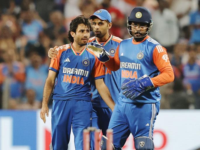 India vs England 4th T20I Ravi Bishnoi on fire 2 wickets in 2 overs great comeback by Team India Match Turning Point Movement | पांड्या-दुबे जोडीसह हर्षितही भारीच; पण मॅच या पठ्ठ्याच्या २ ओव्हरमध्ये फिरली