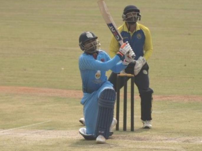 Vijay Hazare Trophy 2024-25 Mumbai vs Hyderabad Shreyas Iyer Saved His Team From Embarrassment | लो स्कोअरिंग थरार! मुंबईकर श्रेयस अय्यरनं २२० च्या स्ट्राइक रेटनं धावा करत फिरवली मॅच