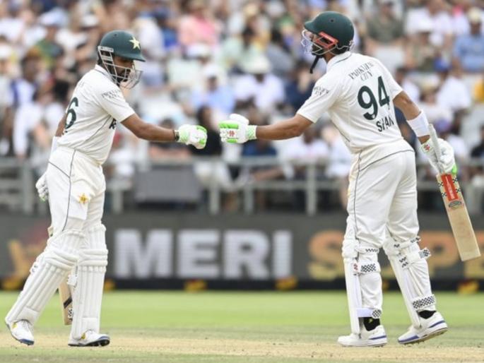 South Africa vs Pakistan 2nd Test Shan Masood And Babar Azam Set New World Record Of Highest opening stands while following on in Tests | सलामी जोडीची कमाल! फॉलोऑनची नामुष्की ओढावलेल्या पाकनं सेट केला वर्ल्ड रेकॉर्ड