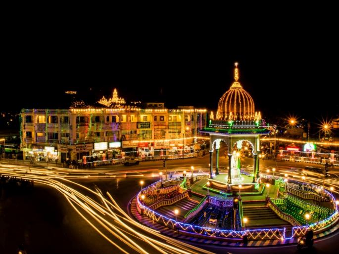 Royal Celebration of Dusshera in Mysore, Never miss the chance of experience this. | म्हैसूरमध्ये साजरा होणारा शाही दसरा. आयुष्यात एकदा तरी हा अनुभव घ्यायलाच हवा! Royal Celebration of Dusshera in Mysore, Never miss the chance of experience this. | म्हैसूरमध्ये साजरा होणारा शाही दसरा. आयुष्यात एकदा तरी हा अनुभव घ्यायलाच हवा!