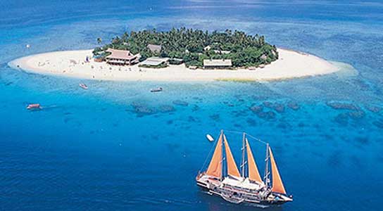 Tuvalu:- Must visit to this lest visited destination | निसर्गरम्य असलं तरीही तुवालूला पर्यटकांची गर्दी नसते. आॅफबीट ठिकाणाच्या शोधात असाल तर तुवालूला जायलाच हवं! Tuvalu:- Must visit to this lest visited destination | निसर्गरम्य असलं तरीही तुवालूला पर्यटकांची गर्दी नसते. आॅफबीट ठिकाणाच्या शोधात असाल तर तुवालूला जायलाच हवं!