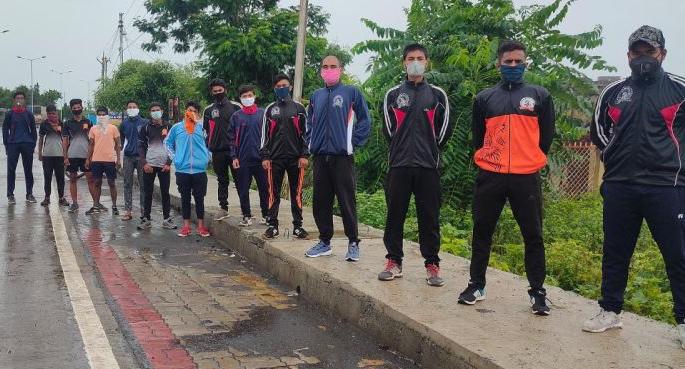 11 national players ran under 'Fit India Freedom Run' | ‘फिट इंडिया फ्रिडम रन’ अंतर्गत धावले ११ राष्ट्रीय खेळाडू      11 national players ran under 'Fit India Freedom Run' | ‘फिट इंडिया फ्रिडम रन’ अंतर्गत धावले ११ राष्ट्रीय खेळाडू