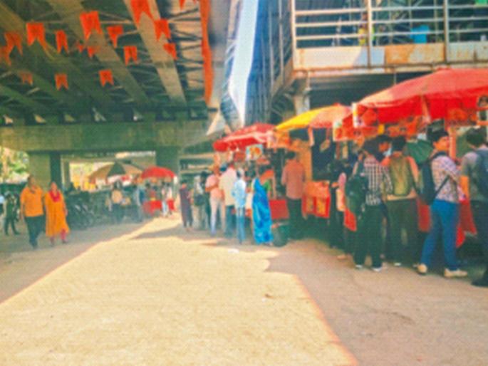 The challenge of effective implementation of the hawker policy; a test for the municipal administration | फेरीवाला धोरणाच्या प्रभावी अंमलबजावणीचे आव्हान; पालिका प्रशासनाची कसोटी The challenge of effective implementation of the hawker policy; a test for the municipal administration | फेरीवाला धोरणाच्या प्रभावी अंमलबजावणीचे आव्हान; पालिका प्रशासनाची कसोटी
