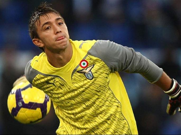 FIFA Football World Cup 2018: Uruguay goalkeeper completing hundred matches! | FIFA Football World Cup 2018 : सामन्यांचे शतक पूर्ण करणारा उरुग्वेचा गोलरक्षक! FIFA Football World Cup 2018: Uruguay goalkeeper completing hundred matches! | FIFA Football World Cup 2018 : सामन्यांचे शतक पूर्ण करणारा उरुग्वेचा गोलरक्षक!