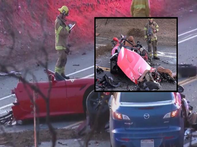 Terrible accident! Speeding Ferrari in two pieces, old driver dies on the spot | भीषण अपघात! भरधाव Ferrari चे दोन तुकडे, वृद्ध चालकाचा जागीच मृत्यू Terrible accident! Speeding Ferrari in two pieces, old driver dies on the spot | भीषण अपघात! भरधाव Ferrari चे दोन तुकडे, वृद्ध चालकाचा जागीच मृत्यू