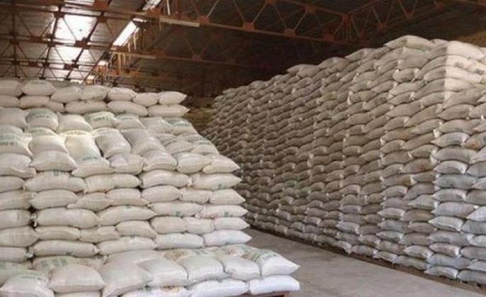 Fertilizer prices hurt farmers' budgets | खतांच्या भाववाढीने शेतकऱ्यांचे बजेट बिघडले