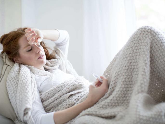 low grade fever symptoms causes and remedies | तुम्हाला तर नाही ना लो ग्रेड फिव्हर? कोव्हिडचं लक्षणं की इतर गंभीर आजाराचा संसर्ग? जाणून घ्या low grade fever symptoms causes and remedies | तुम्हाला तर नाही ना लो ग्रेड फिव्हर? कोव्हिडचं लक्षणं की इतर गंभीर आजाराचा संसर्ग? जाणून घ्या