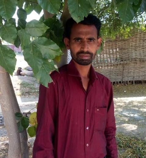 Wife kills husband ; show off as committed suicide | सतत भांडणाऱ्या नवऱ्याची बायकोने केली हत्या; बनाव आत्महत्येचा केला Wife kills husband ; show off as committed suicide | सतत भांडणाऱ्या नवऱ्याची बायकोने केली हत्या; बनाव आत्महत्येचा केला