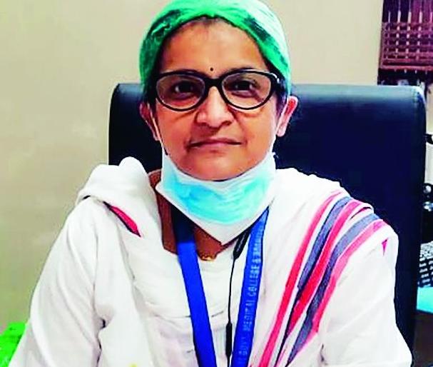 Admirable! 16 tons of oxygen saved in eight months; Dr. Success to Shelgaonkar's efforts | कौतुकास्पद! आठ महिन्यात १६ टन ऑक्सिजनची बचत; डॉ. शेलगावकर यांच्या प्रयत्नांना यश Admirable! 16 tons of oxygen saved in eight months; Dr. Success to Shelgaonkar's efforts | कौतुकास्पद! आठ महिन्यात १६ टन ऑक्सिजनची बचत; डॉ. शेलगावकर यांच्या प्रयत्नांना यश