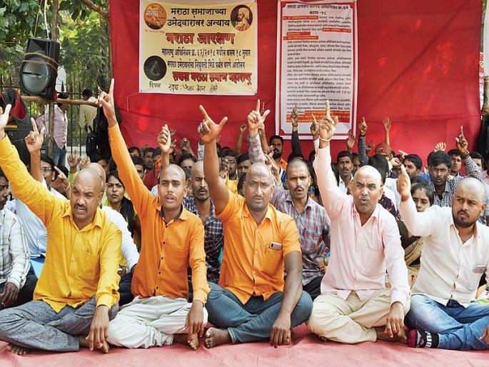 Youths shaved because of lack of decision; Demand for decision in cabinet meetings | निर्णय न झाल्याने तरुणांनी केले मुंडन; मंत्रिमंडळ बैठकीत निर्णय घेण्याची मागणी Youths shaved because of lack of decision; Demand for decision in cabinet meetings | निर्णय न झाल्याने तरुणांनी केले मुंडन; मंत्रिमंडळ बैठकीत निर्णय घेण्याची मागणी