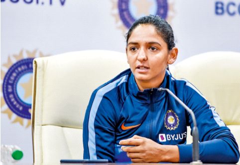 Excluding Shikha, not out of the team - Harmanpreet Kaur | शिखाला वगळले, संघाबाहेर केलेले नाही - हरमनप्रीत कौर