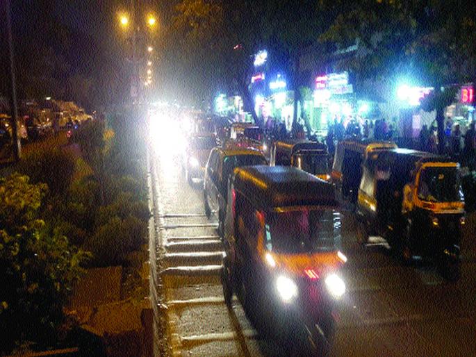 Vasai-Virarkar's mental stress increased due to traffic congestion | वाहतूककोंडीने वाढवला वसई-विरारकरांचा मानसिक ताण