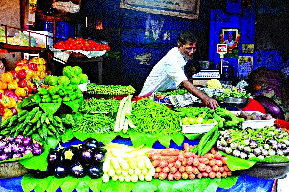 Vegetable expensive by rain! | पावसाने भाजीपाला महागला! Vegetable expensive by rain! | पावसाने भाजीपाला महागला!