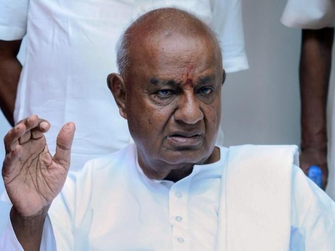 Prajwal Return to the country and do surrender; Deve Gowda's letter | प्रज्वल देशात परत ये अन् शरण जा; देवेगौडा यांचे पत्र Prajwal Return to the country and do surrender; Deve Gowda's letter | प्रज्वल देशात परत ये अन् शरण जा; देवेगौडा यांचे पत्र