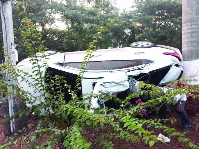 CAR Accident PAM Beach | पामबीचवर कारचा अपघात CAR Accident PAM Beach | पामबीचवर कारचा अपघात