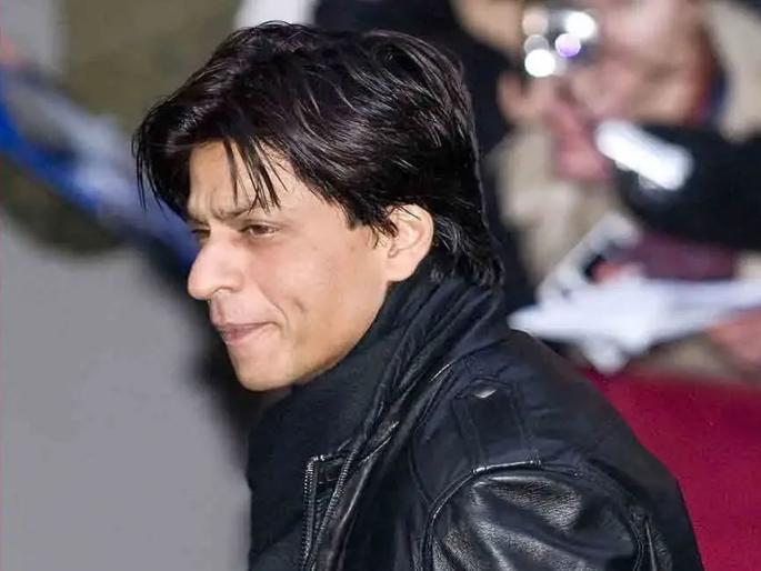 Aryan ShahRukh Khan Drugs Case: ''Shah Rukh! Leave India, come Pakistan with family"; Waqar Zaka tweet | Aryan ShahRukh Khan Drugs Case: 'शाहरूख! भारत सोड, कुटुंबासह पाकिस्तानला निघून ये' Aryan ShahRukh Khan Drugs Case: ''Shah Rukh! Leave India, come Pakistan with family"; Waqar Zaka tweet | Aryan ShahRukh Khan Drugs Case: 'शाहरूख! भारत सोड, कुटुंबासह पाकिस्तानला निघून ये'