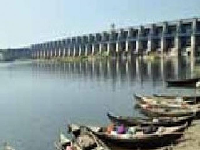 Fishing closed, provide water tourism employment to the community; dhivar community Jalasamadhi agitation | मासेमारी बंद पडली, जल पर्यटनाचा रोजगार समाजाला द्या; ढीवर समाजबांधव करणार जलसमाधी आंदोलन Fishing closed, provide water tourism employment to the community; dhivar community Jalasamadhi agitation | मासेमारी बंद पडली, जल पर्यटनाचा रोजगार समाजाला द्या; ढीवर समाजबांधव करणार जलसमाधी आंदोलन