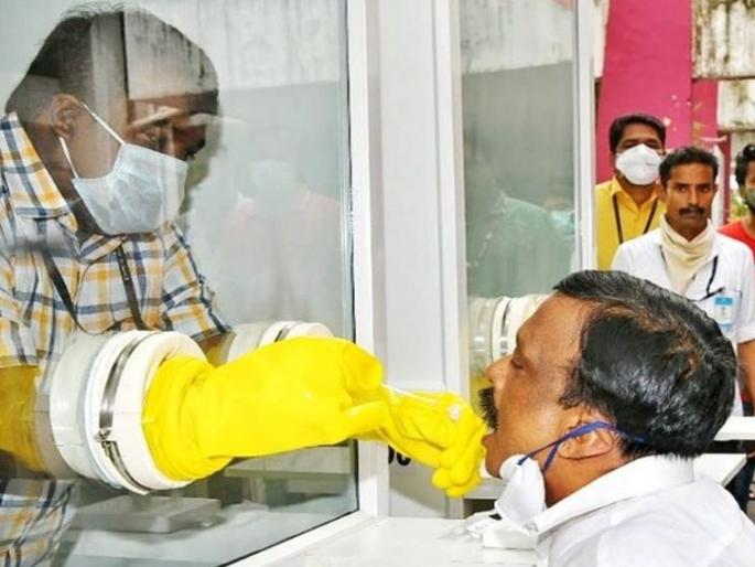 Over 70,000 corona patients in the state; 2,361 people became infected during the day | राज्यात ७० हजारांवर कोरोनाचे रुग्ण; दिवसभरात २,३६१ जणांना झाला संसर्ग Over 70,000 corona patients in the state; 2,361 people became infected during the day | राज्यात ७० हजारांवर कोरोनाचे रुग्ण; दिवसभरात २,३६१ जणांना झाला संसर्ग