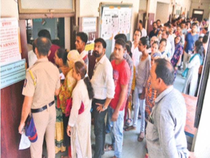 Voting for development or sympathy? Srikanth Shinde will get majority, or Vaishali Darekar will stop his record | मतदान विकासाला की सहानुभूतीला? श्रीकांत शिंदे मताधिक्य मिळवणार, की वैशाली दरेकर त्यांचा विक्रम रोखणार Voting for development or sympathy? Srikanth Shinde will get majority, or Vaishali Darekar will stop his record | मतदान विकासाला की सहानुभूतीला? श्रीकांत शिंदे मताधिक्य मिळवणार, की वैशाली दरेकर त्यांचा विक्रम रोखणार