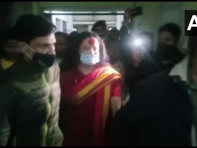 Kalicharan maharaj night in jail, raipur court orders 2 days police custody for state of mahatma gandhi | कालीचरणची रात्र तुरुंगातच, कोर्टाने सुनावली 2 दिवसांची पोलीस कोठडी Kalicharan maharaj night in jail, raipur court orders 2 days police custody for state of mahatma gandhi | कालीचरणची रात्र तुरुंगातच, कोर्टाने सुनावली 2 दिवसांची पोलीस कोठडी