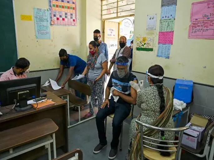 CoronaVaccine: Vaccination of 1.09 crore people in a single day in the india pdc | CoronaVaccine: देशात एकाच दिवसात १.०९ कोटी लोकांचे लसीकरण; ५ दिवसांत दुसऱ्यांदा उच्चांक CoronaVaccine: Vaccination of 1.09 crore people in a single day in the india pdc | CoronaVaccine: देशात एकाच दिवसात १.०९ कोटी लोकांचे लसीकरण; ५ दिवसांत दुसऱ्यांदा उच्चांक