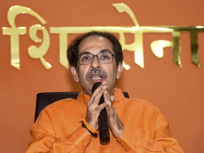 15 Shiv Sena MPs were present and 3 MPs were absent in the shivsena meeting, | शिवसेनेच्या बैठकीत १८ पैकी ३ खासदार गैहजर; चर्चांना उधाण, कोणी मारली दांडी?, पाहा 15 Shiv Sena MPs were present and 3 MPs were absent in the shivsena meeting, | शिवसेनेच्या बैठकीत १८ पैकी ३ खासदार गैहजर; चर्चांना उधाण, कोणी मारली दांडी?, पाहा