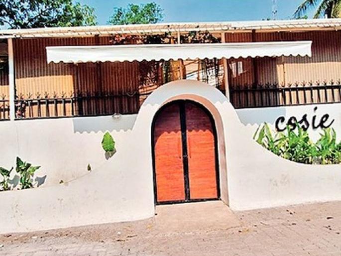 lock to the Chordias' Black Hotel where 'he' drank alcohol; The license is in the name of Chordia of Panchsheel Infrastructure | ‘त्या’ने जिथे दारू प्यायली, त्या चोरडियांच्या ब्लॅक हॉटेलला टाळे; पंचशील इन्फ्रास्ट्रक्चरचे चोरडिया यांच्या नावाने आहे परवाना lock to the Chordias' Black Hotel where 'he' drank alcohol; The license is in the name of Chordia of Panchsheel Infrastructure | ‘त्या’ने जिथे दारू प्यायली, त्या चोरडियांच्या ब्लॅक हॉटेलला टाळे; पंचशील इन्फ्रास्ट्रक्चरचे चोरडिया यांच्या नावाने आहे परवाना