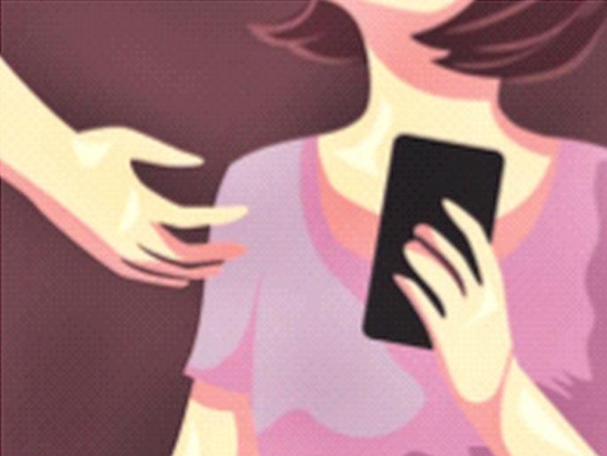 Good touch, bad touch and now 'virtual' touch! | गुड टच, बॅड टच आणि आता ‘व्हर्च्युअल’ टच! Good touch, bad touch and now 'virtual' touch! | गुड टच, बॅड टच आणि आता ‘व्हर्च्युअल’ टच!