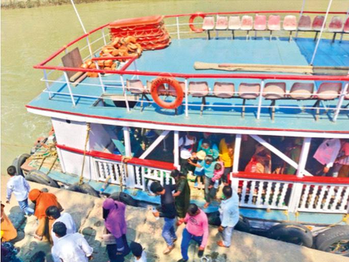 How can we afford a four crore rupee fiber boat? gateway Elifanta, Alibaug boat owners questions | चार कोटींची फायबरची बोट आम्हाला परवडणार कशी? गेटवे - एलिफंटा जलवाहतूक संस्थेचा सरकारला प्रश्न  How can we afford a four crore rupee fiber boat? gateway Elifanta, Alibaug boat owners questions | चार कोटींची फायबरची बोट आम्हाला परवडणार कशी? गेटवे - एलिफंटा जलवाहतूक संस्थेचा सरकारला प्रश्न