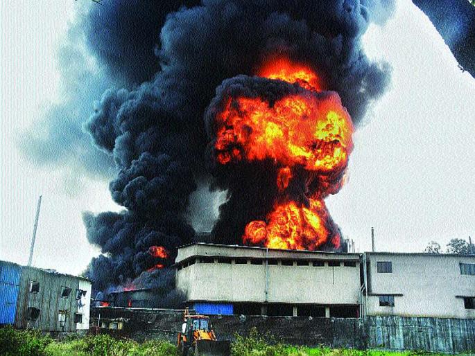 More than 3 deadly explosions sank | ५० हून अधिक भीषण स्फोटांनी हादरली डोंबिवली More than 3 deadly explosions sank | ५० हून अधिक भीषण स्फोटांनी हादरली डोंबिवली